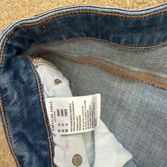 American Eagle Outfitters Blue Flare Jeans - Picture 3 of 3